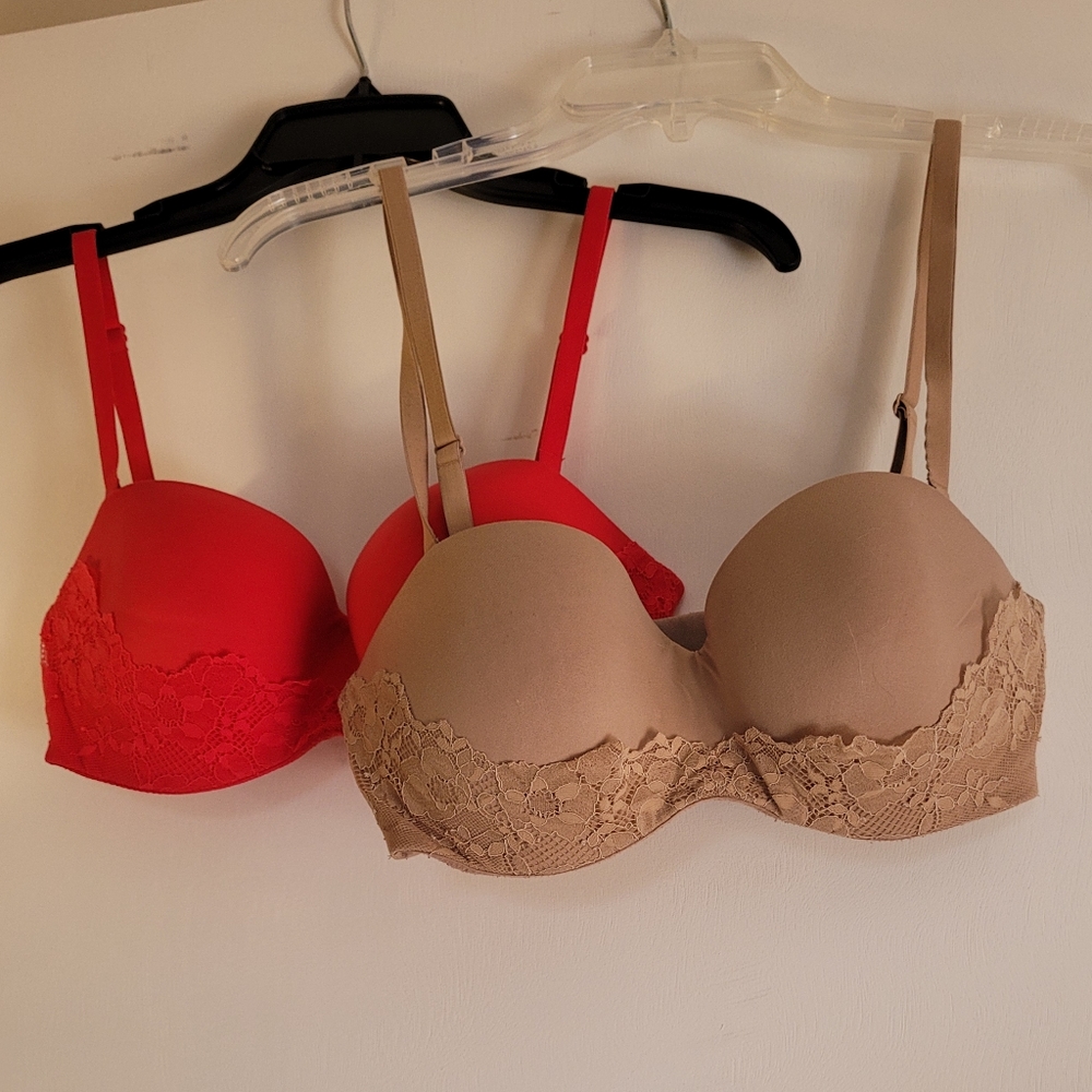 2 Victoria's Secret Bra 32DD